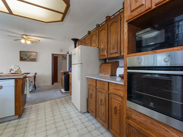 45300 Bernard Avenue, Chilliwack, BC, V2P 1H4 - 13