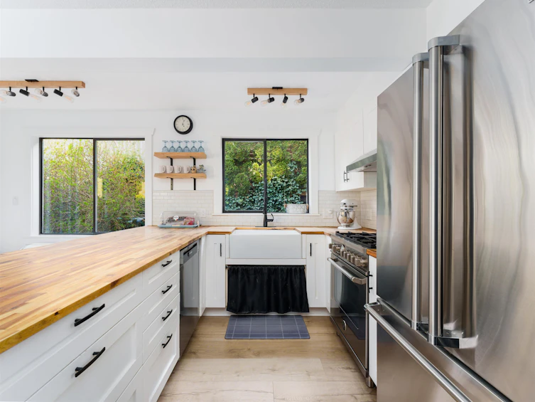6810 Hycroft Road, West Vancouver, BC, V7W 2K8 - 3