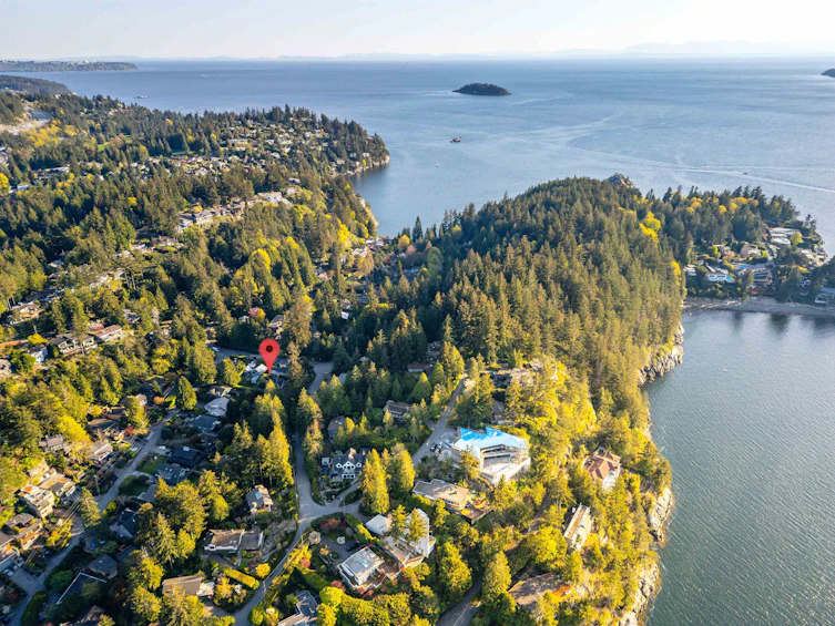 6810 Hycroft Road, West Vancouver, BC, V7W 2K8 - 32