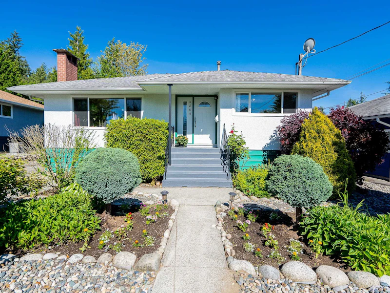 3560 Kennedy Street, Port Coquitlam BC V3B 4B2