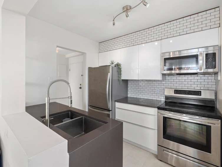 502-1737 Duchess Avenue, West Vancouver, BC, V7V 1P8 - 8
