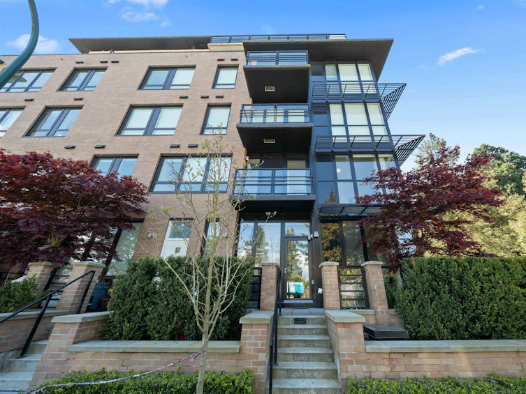 488 West 28th Avenue, Vancouver, BC, V5Y 0M2 - 4