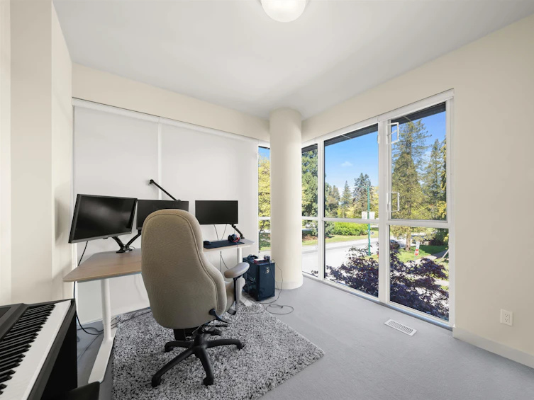 488 West 28th Avenue, Vancouver, BC, V5Y 0M2 - 16