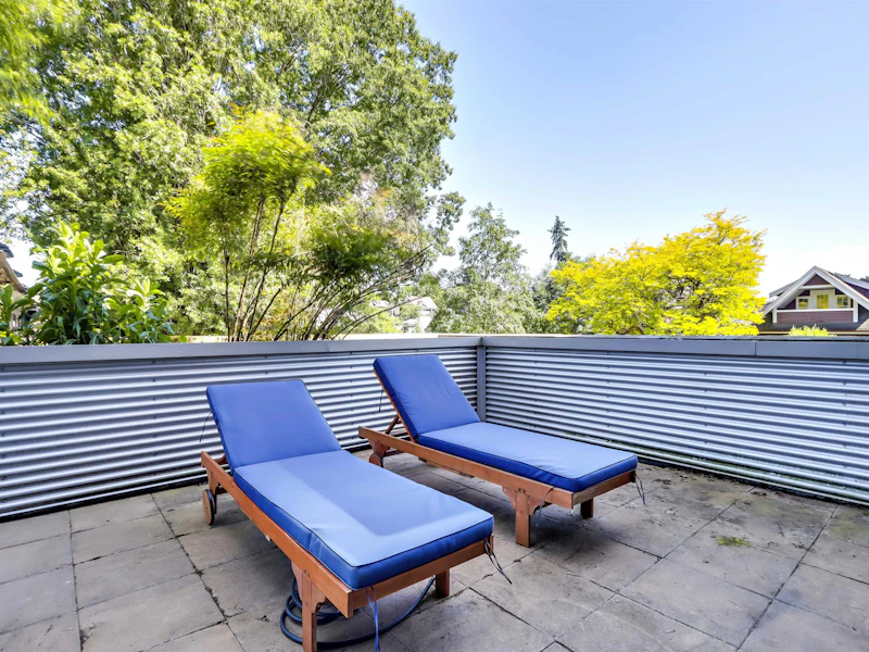 213 - 2250 Commercial Drive, Vancouver BC V5N 5P9