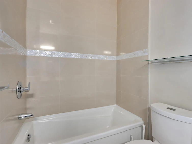 213-2250 Commercial Drive, Vancouver, BC, V5N 5P9 - 15