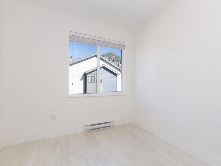 37985 Helm Way, Squamish, BC, V8B 2A1 - 16