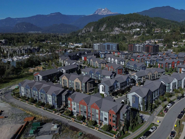37985 Helm Way, Squamish, BC, V8B 2A1 - 33