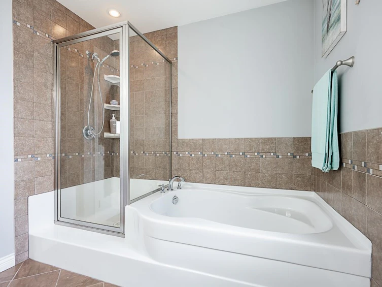 21207 83 Avenue, Langley, BC, V2Y 0C2 - 17