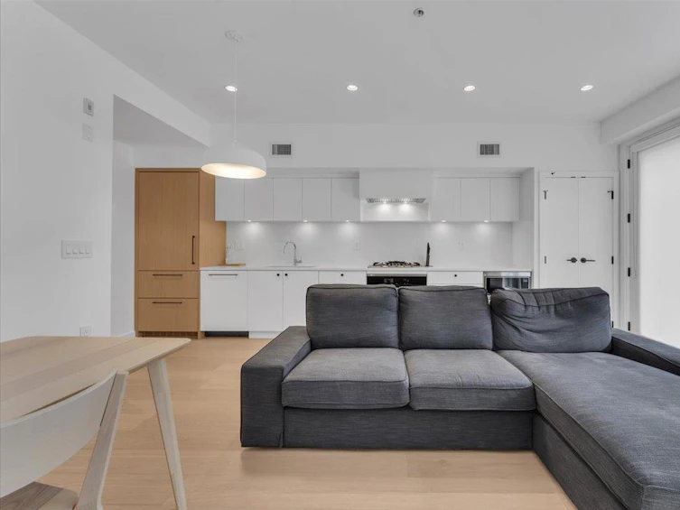 86 West King Edward Avenue, Vancouver, BC, V5Y 0N6 - 3