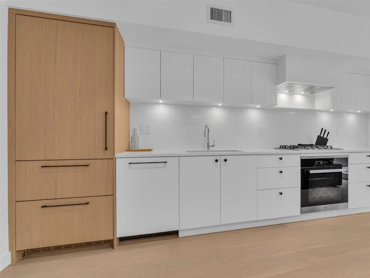 86 West King Edward Avenue, Vancouver, BC, V5Y 0N6 - 4