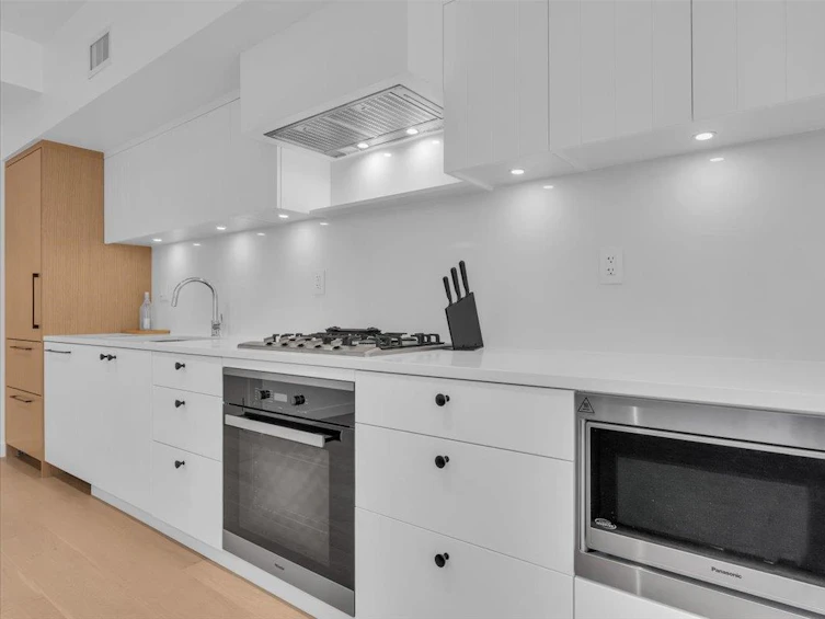 86 West King Edward Avenue, Vancouver, BC, V5Y 0N6 - 6