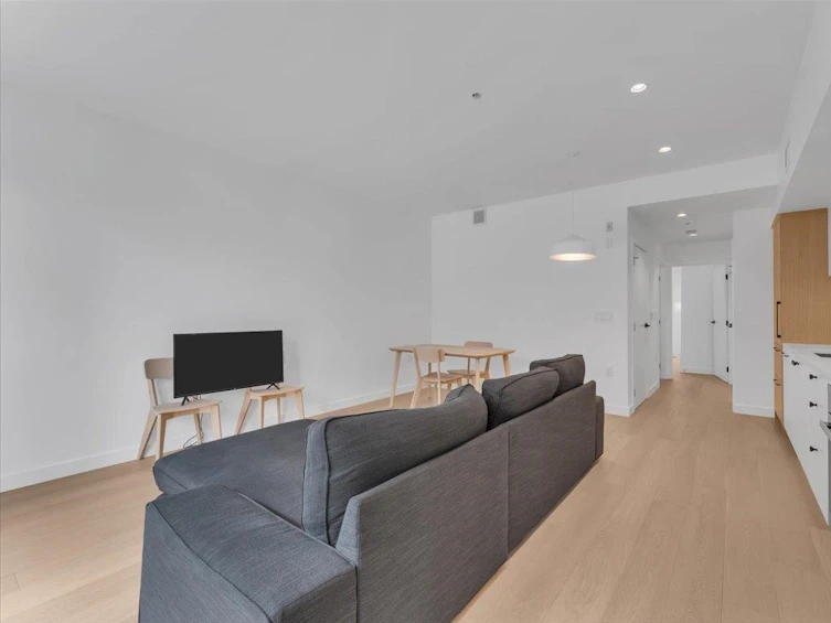 86 West King Edward Avenue, Vancouver, BC, V5Y 0N6 - 8
