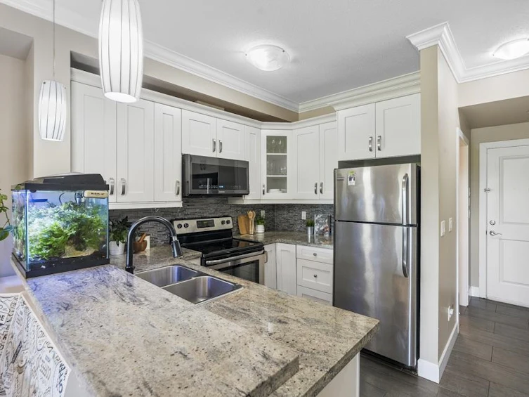 228-13897 Fraser, Surrey, BC, V3T 0G8 - 9