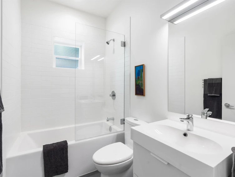 111 Wharf Road, Gibsons, BC, V0N 1V6 - 30