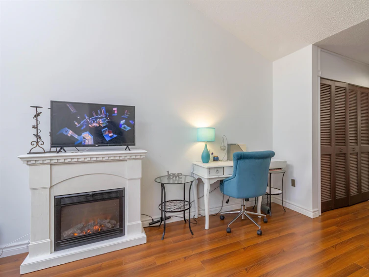 306-1545 East 2nd Avenue, Vancouver, BC, V5N 1C8 - 11