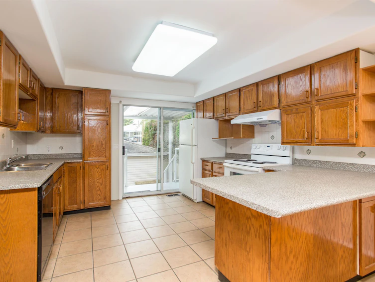 2536 E 29th Avenue, Vancouver, BC, V5R 1V1 - 10