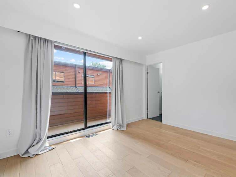 3229 Lonsdale Avenue, North Vancouver, BC, V7N 4G8 - 19