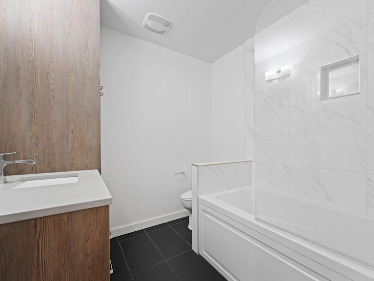 3229 Lonsdale Avenue, North Vancouver, BC, V7N 4G8 - 31