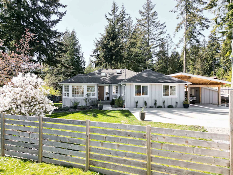 545 King Road, Gibsons, BC, V0N 1V5 - 2