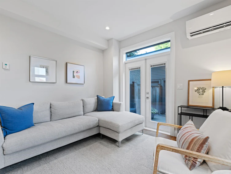 39 East 13th Avenue, Vancouver, BC, V5T 2K2 - 4
