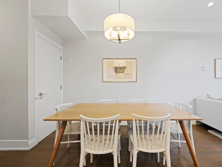 39 East 13th Avenue, Vancouver, BC, V5T 2K2 - 11