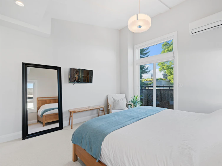 39 East 13th Avenue, Vancouver, BC, V5T 2K2 - 13
