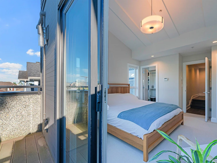 39 East 13th Avenue, Vancouver, BC, V5T 2K2 - 14