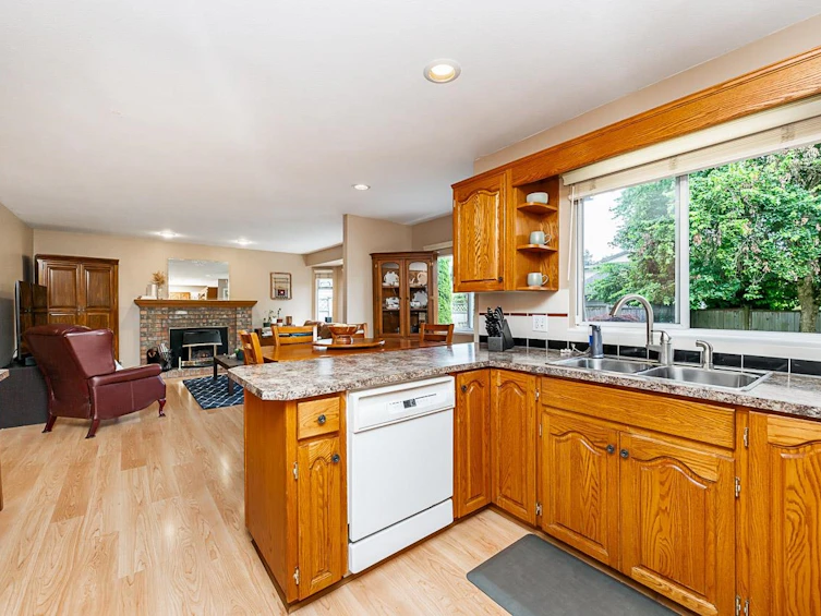6068 185 Street, Surrey, BC, V3S 7P7 - 8
