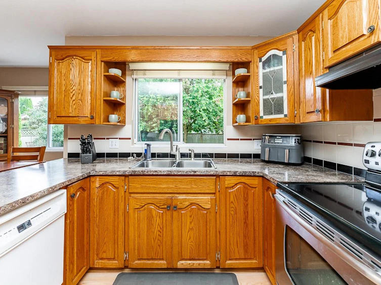 6068 185 Street, Surrey, BC, V3S 7P7 - 9