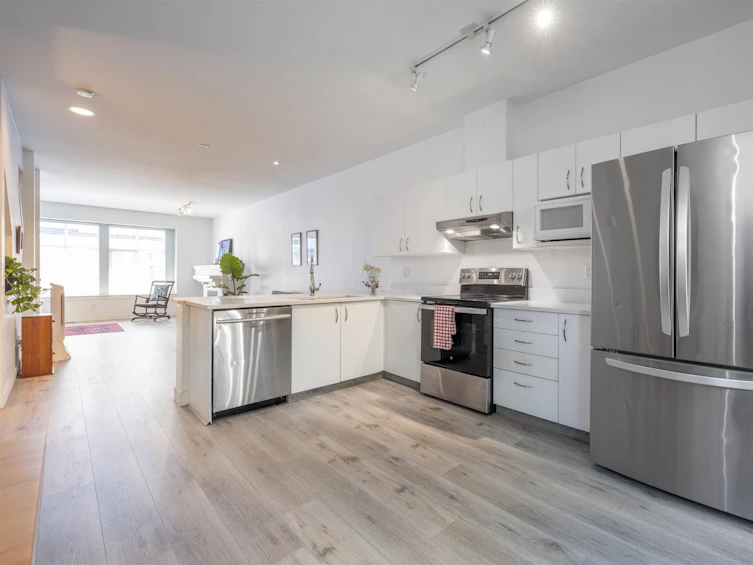 13-14959 58, Surrey, BC, V3S 9Y9 - 3