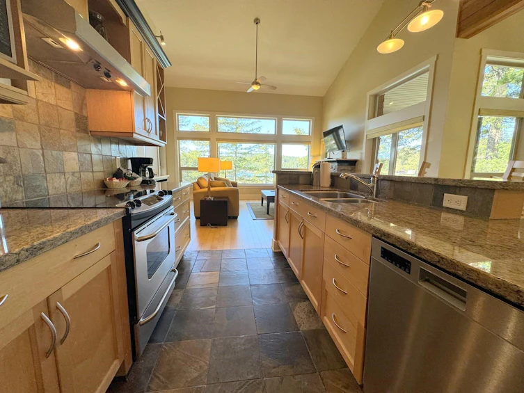 25B-12849 Lagoon Road, Pender Harbour Egmont, BC, V0N 2H0 - 15