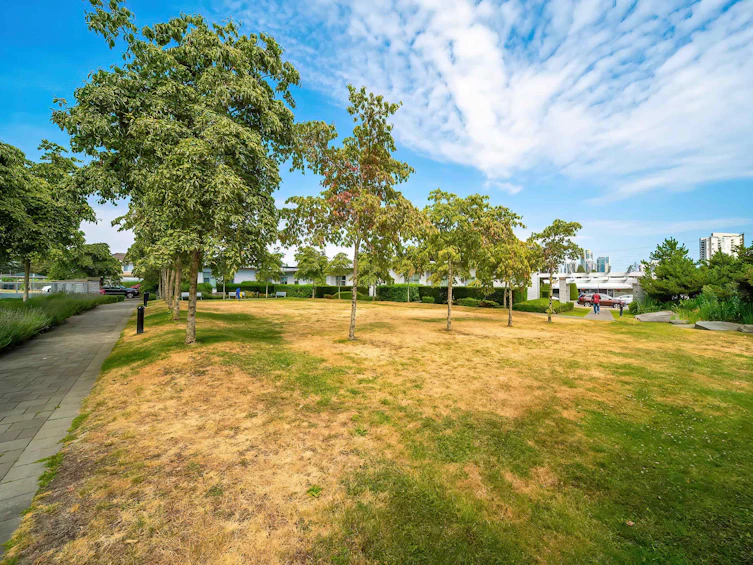 2902-6688 Arcola Street, Burnaby, BC, V5E 0B3 - 11