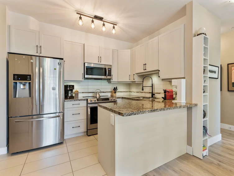 210-12525 190a Street, Pitt Meadows, BC, V3Y 0E1 - 3