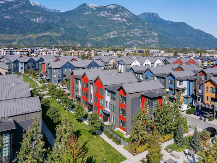 1366 Valleyside Place, Squamish, BC, V8B 1A8 - 2