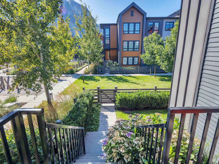 1366 Valleyside Place, Squamish, BC, V8B 1A8 - 8