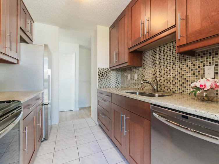 802-4300 Mayberry Street, Burnaby, BC, V5H 4A4 - 17