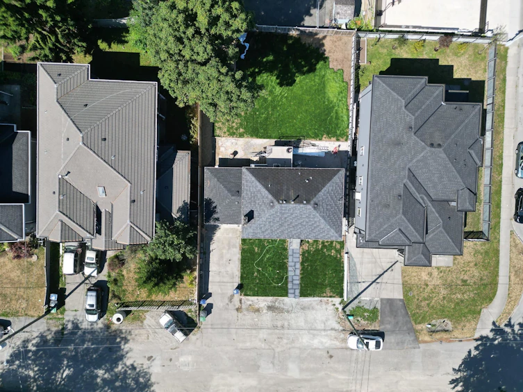 12181 94a Avenue, Surrey, BC, V3V 1M2 - 3