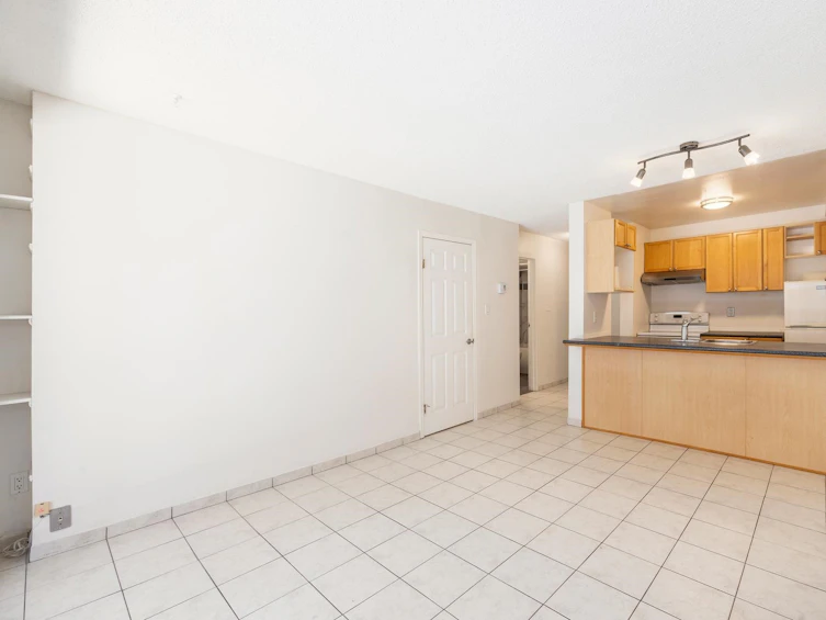 111-808 East 8th Avenue, Vancouver, BC, V5T 1T5 - 5