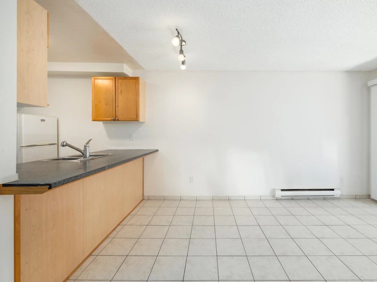 111-808 East 8th Avenue, Vancouver, BC, V5T 1T5 - 9
