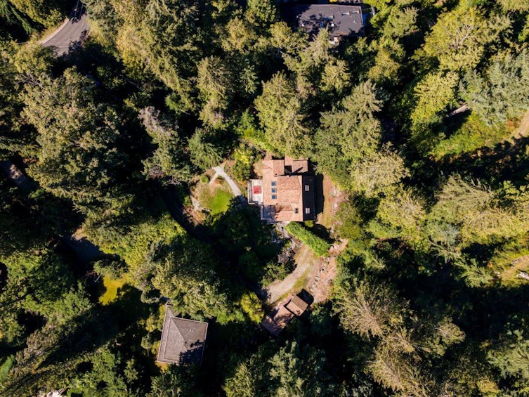 687 Windjammer Road, Bowen Island, BC, V0N 1G2 - 3