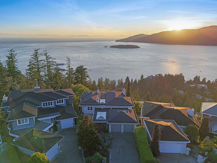 5476 West Vista Court, West Vancouver, BC, V7W 3G8