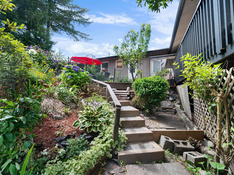 953 Ranch Park Way, Coquitlam, BC, V3C 2H7 - 32