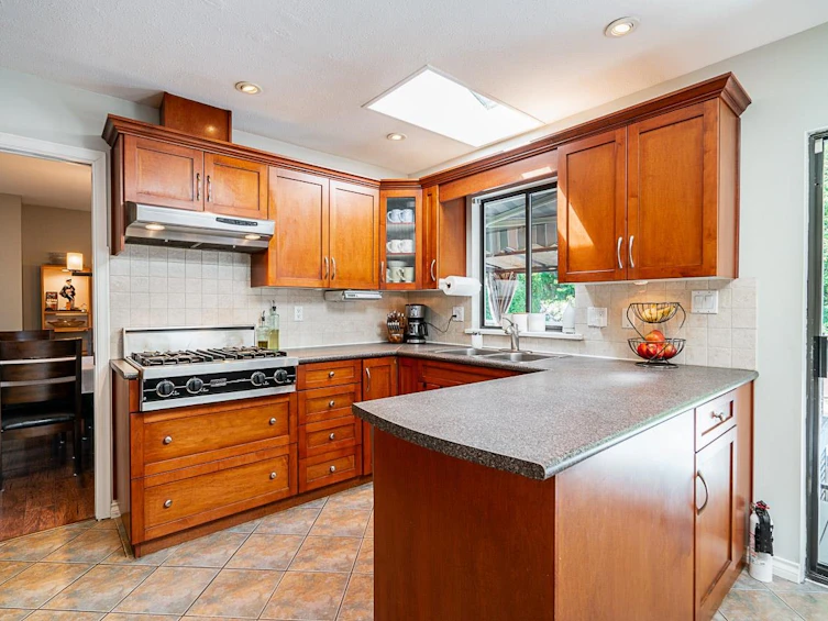 14449 19a Avenue, Surrey, BC, V4A 6X3 - 5