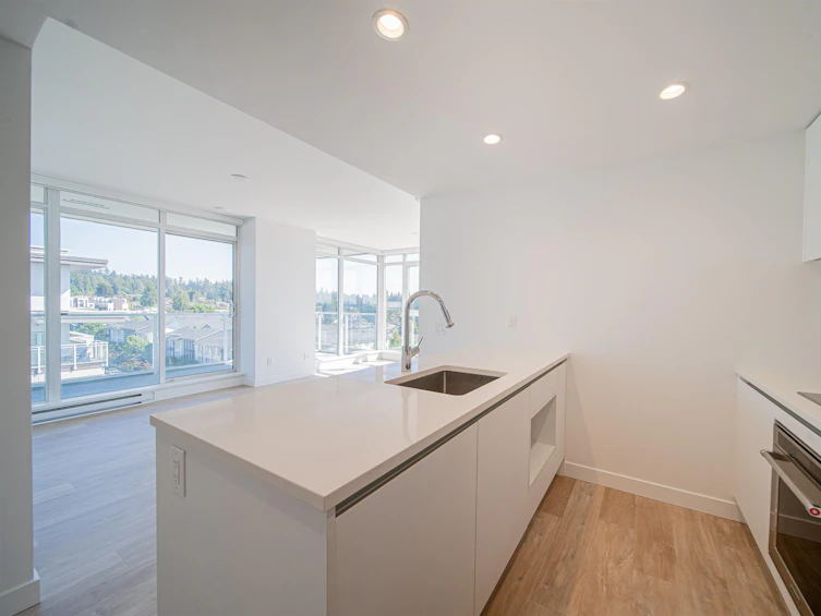 709-525 Foster Avenue, Coquitlam, BC, V3J 0H6 - 4
