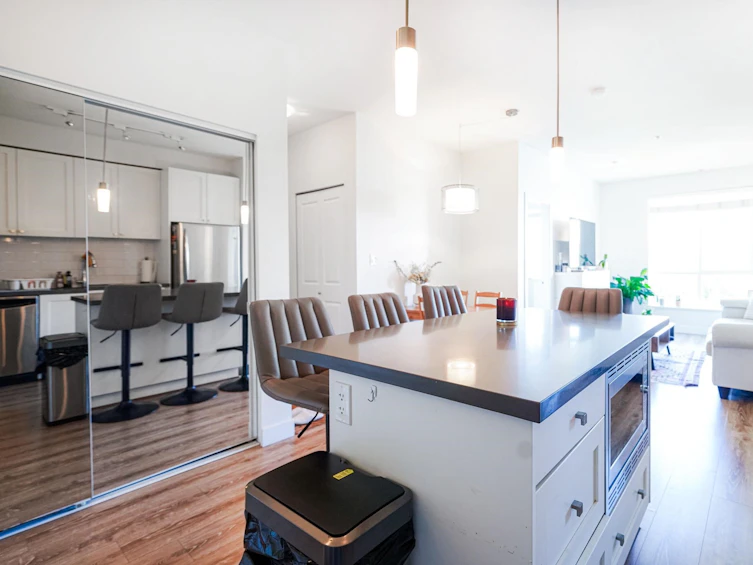 213-15850 26, Surrey, BC, V3Z 2N6 - 7