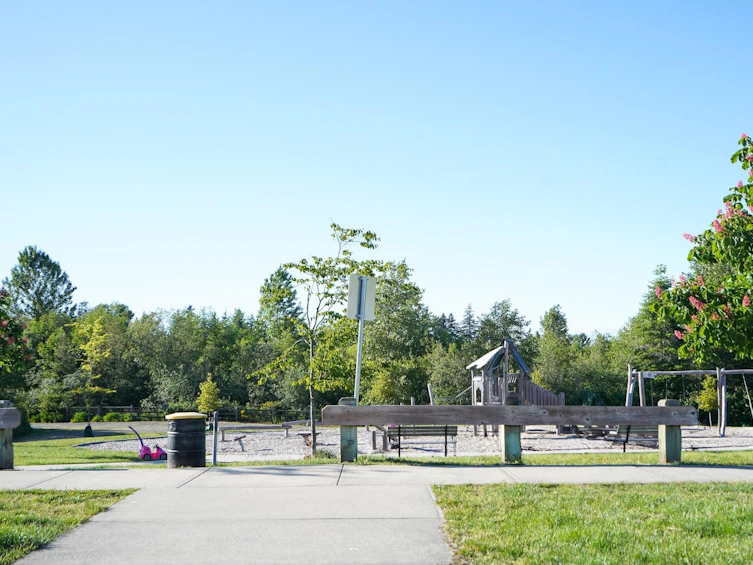 213-15850 26, Surrey, BC, V3Z 2N6 - 17