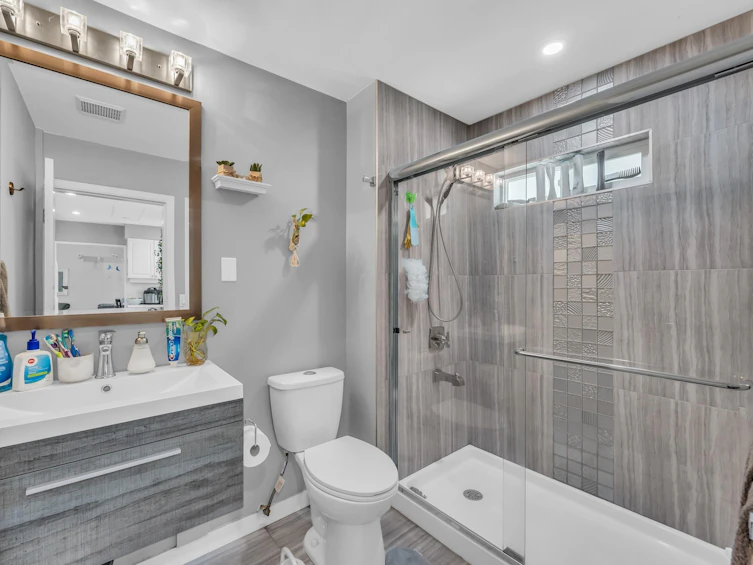 13733 67a Avenue, Surrey, BC, V3W 2C2 - 17