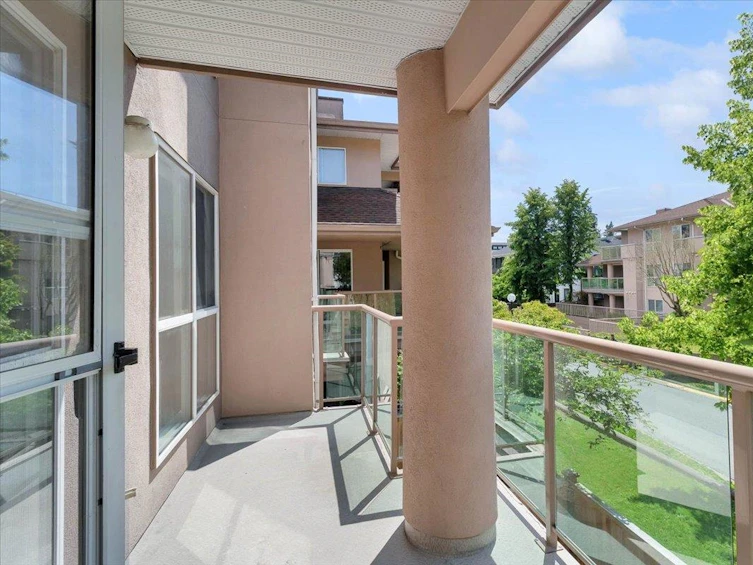 205-14993 101a, Surrey, BC, V3R 0T1 - 12