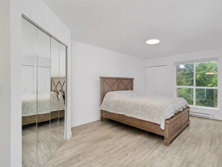 205-14993 101a, Surrey, BC, V3R 0T1 - 15