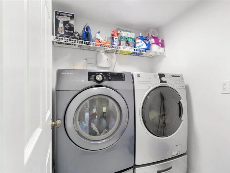 205-14993 101a, Surrey, BC, V3R 0T1 - 21